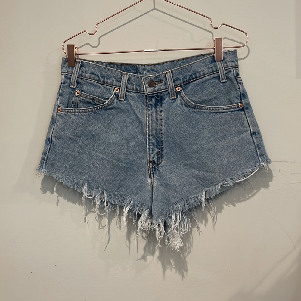 Vintage Levi’s Orange Tab Jean Cut-off shorts - Picture 13 of 16